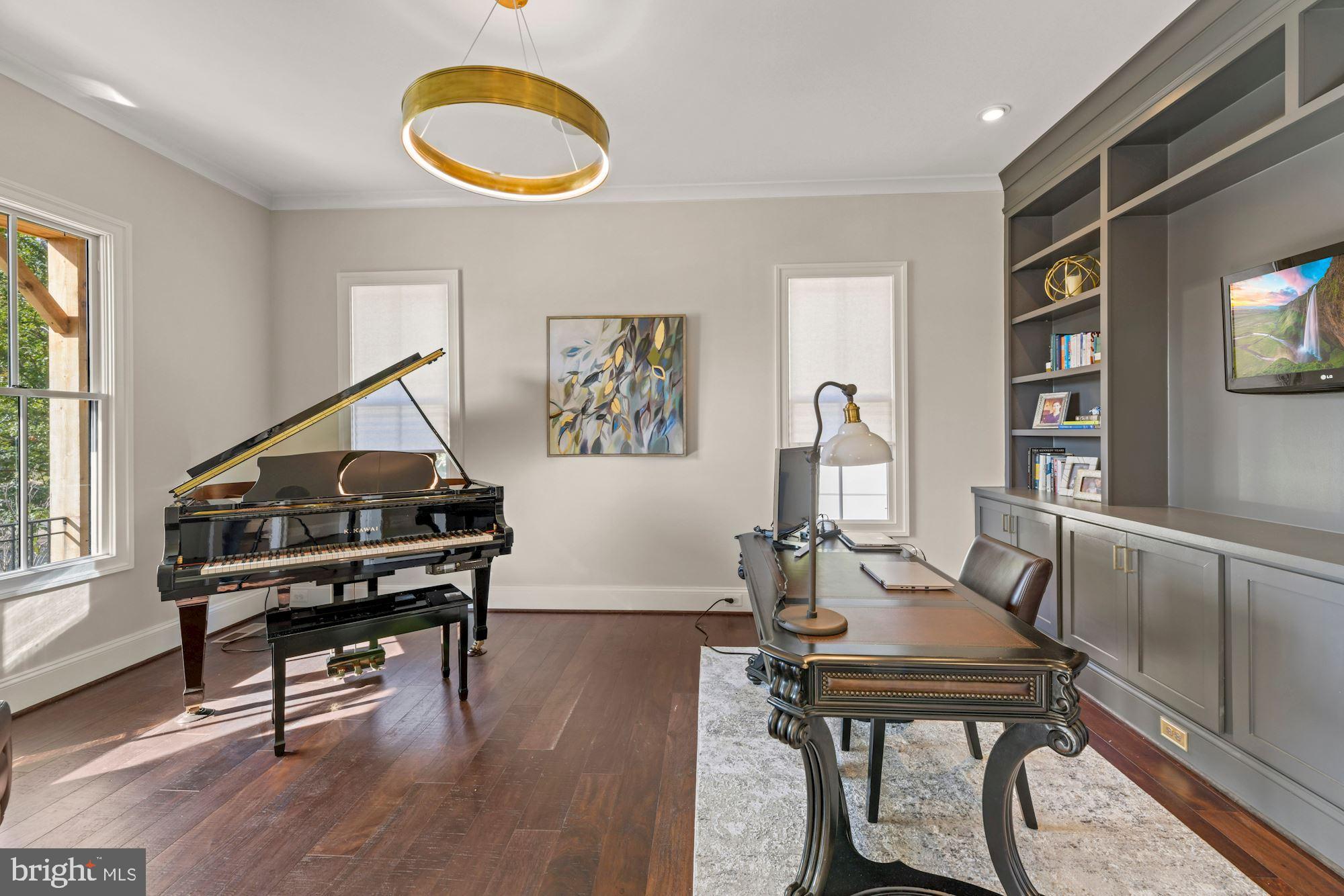 WOODLAND ACRES - Residential