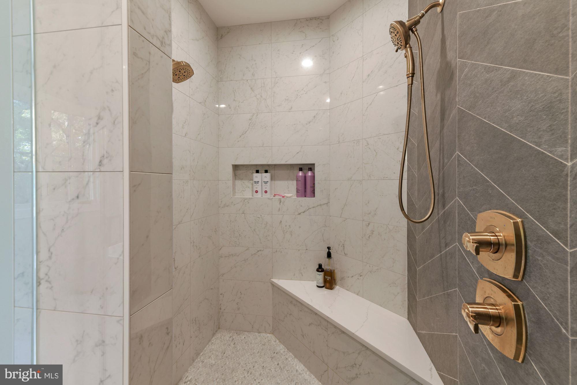 WOODLAND ACRES - Residential