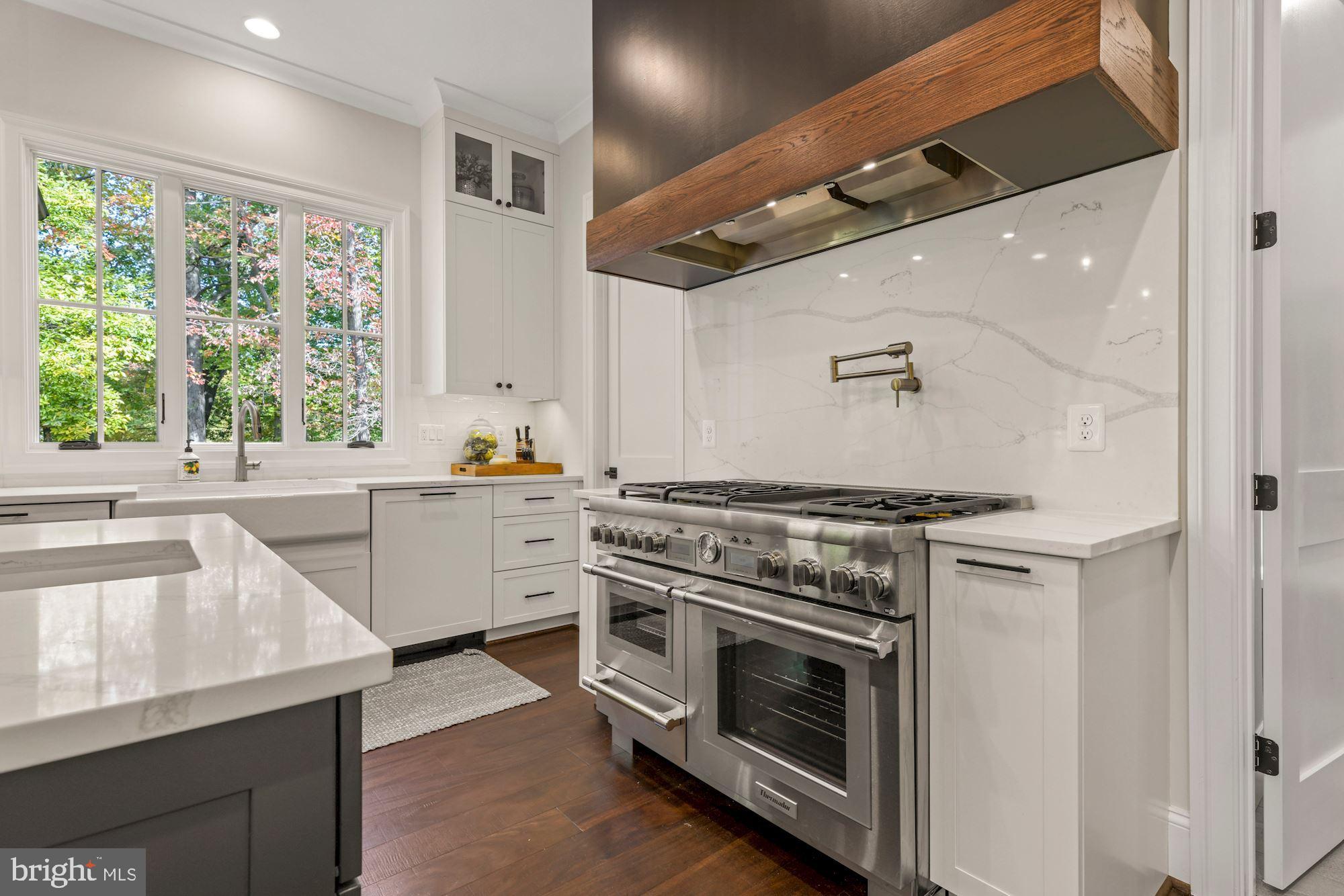 WOODLAND ACRES - Residential