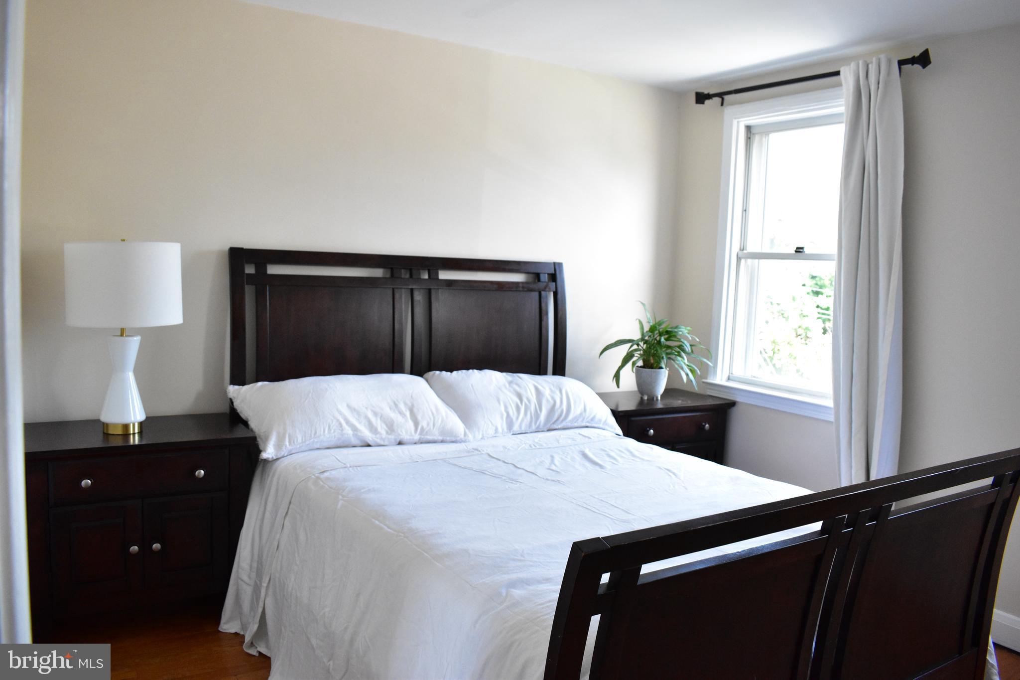 MEDFIELD - Residential