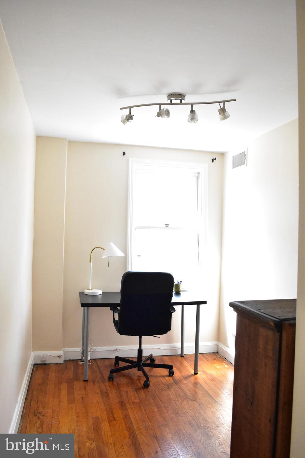 MEDFIELD - Residential