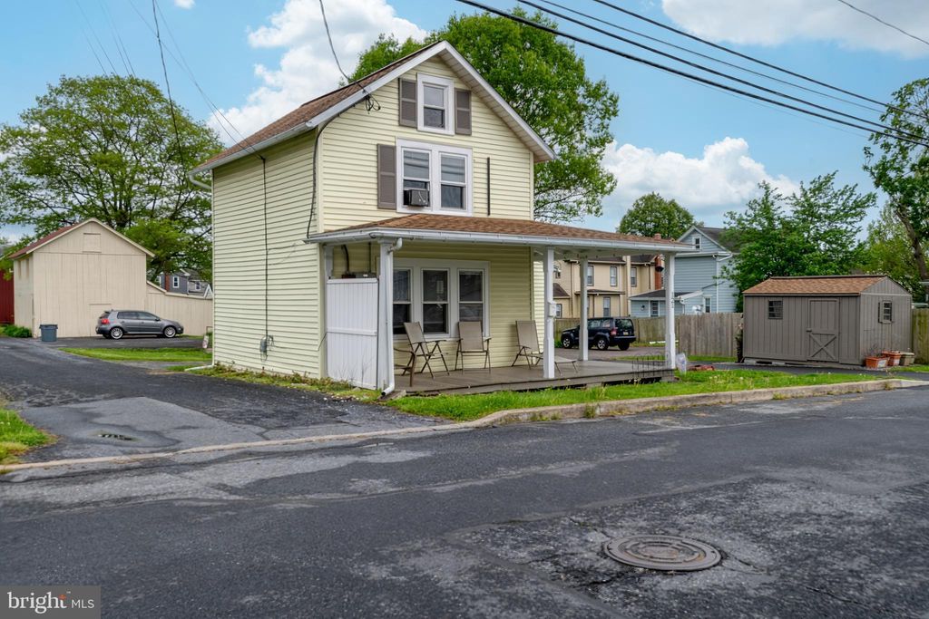 Photo of 121 N Plum Street, MOUNT JOY, PA 17552 (MLS # PALA2069266)