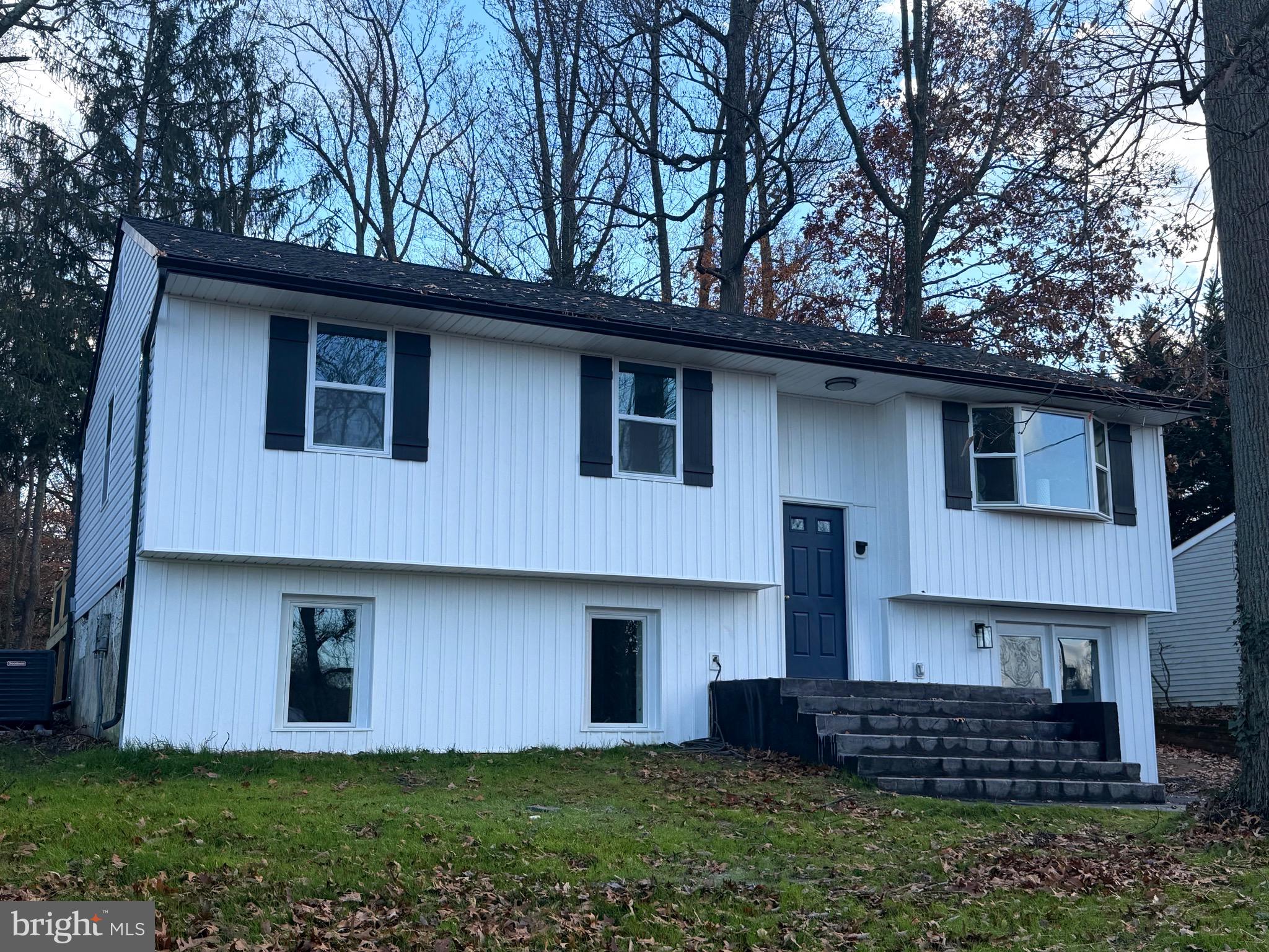 786 ROLLING VIEW DRIVE