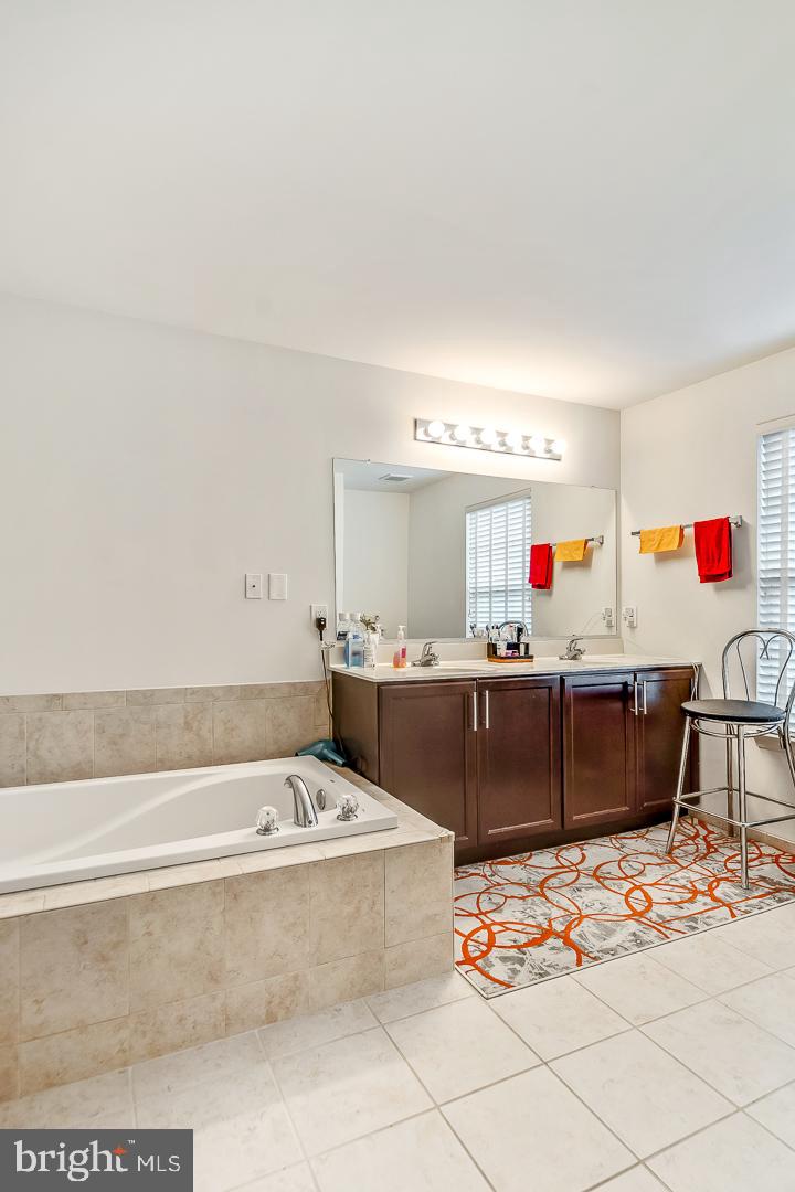 WALNUT GROVE - Residential