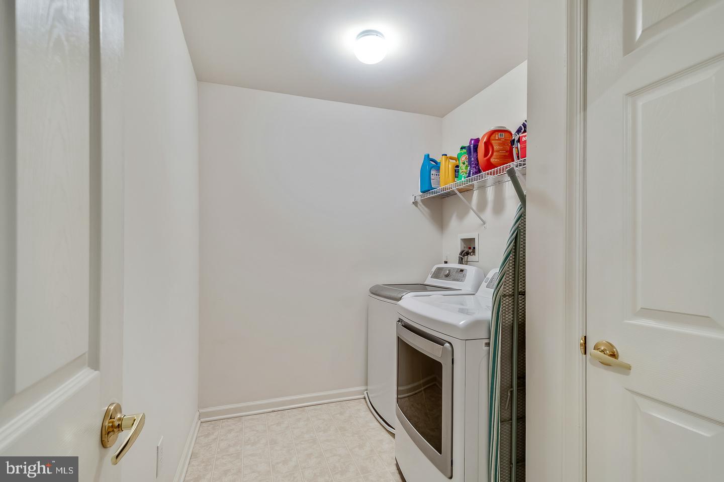 WALNUT GROVE - Residential