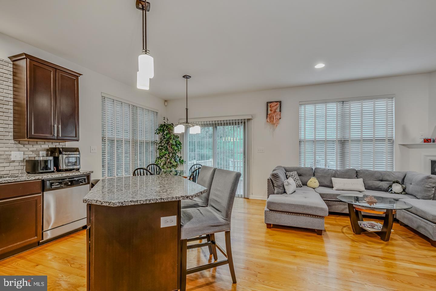 WALNUT GROVE - Residential