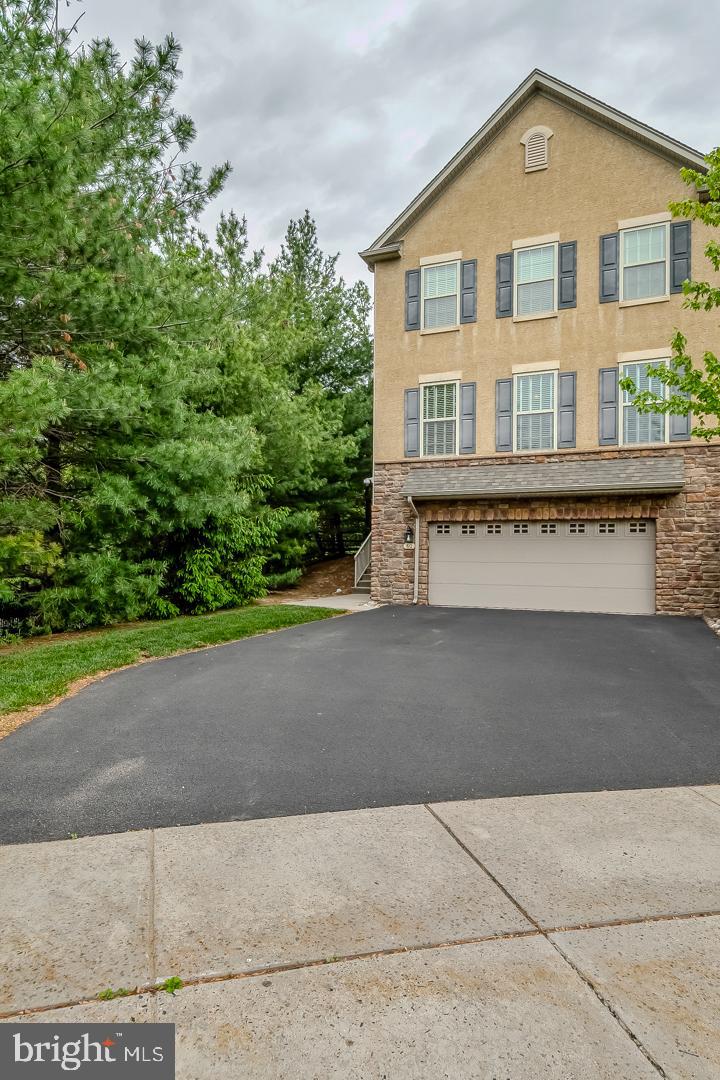 WALNUT GROVE - Residential