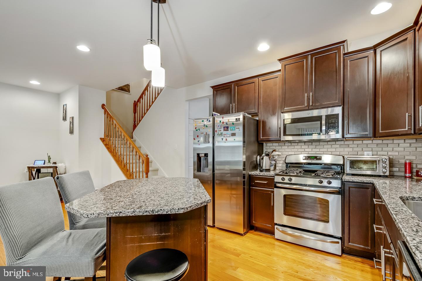 WALNUT GROVE - Residential