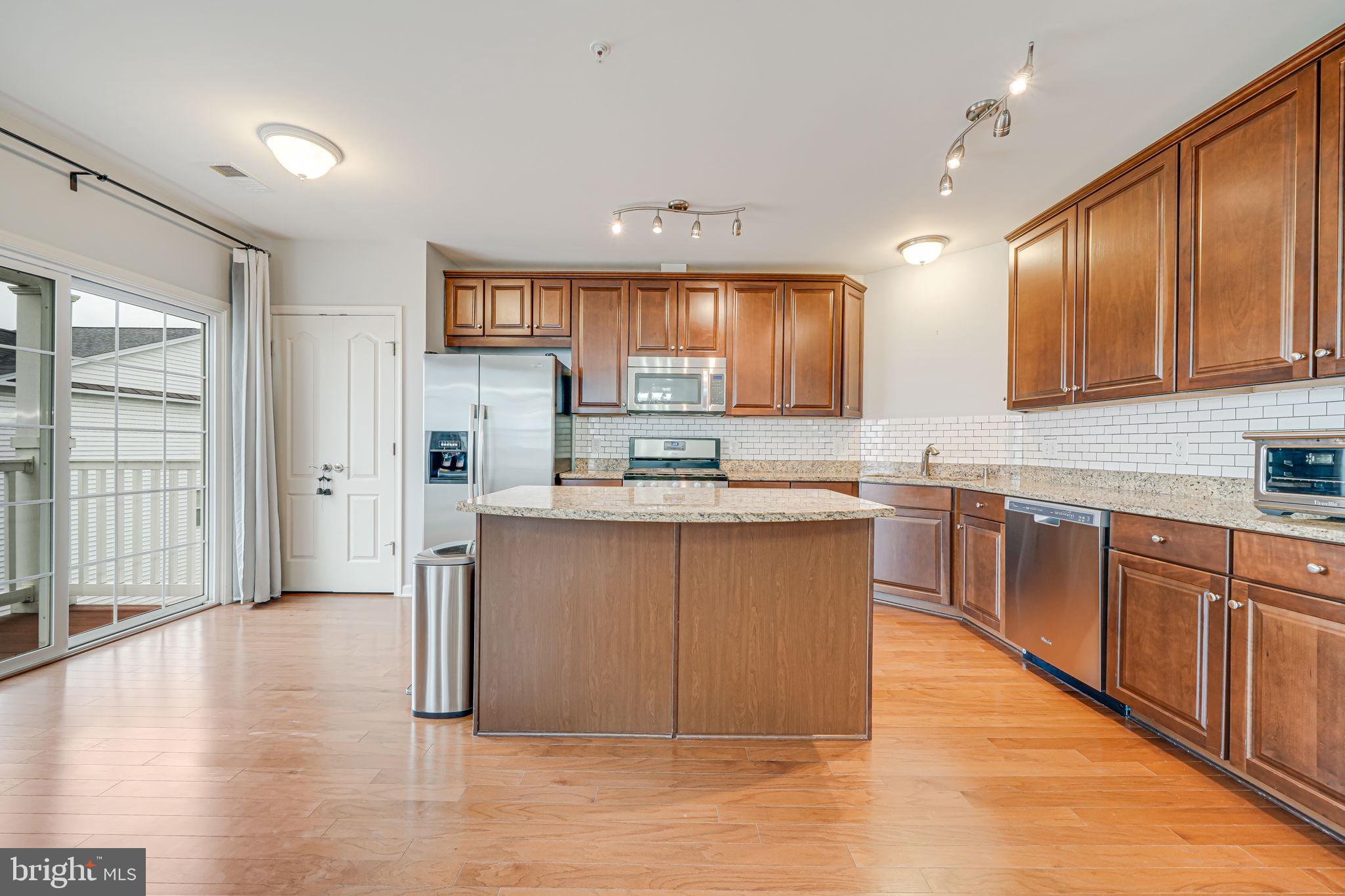 POTOMAC CLUB II - Residential