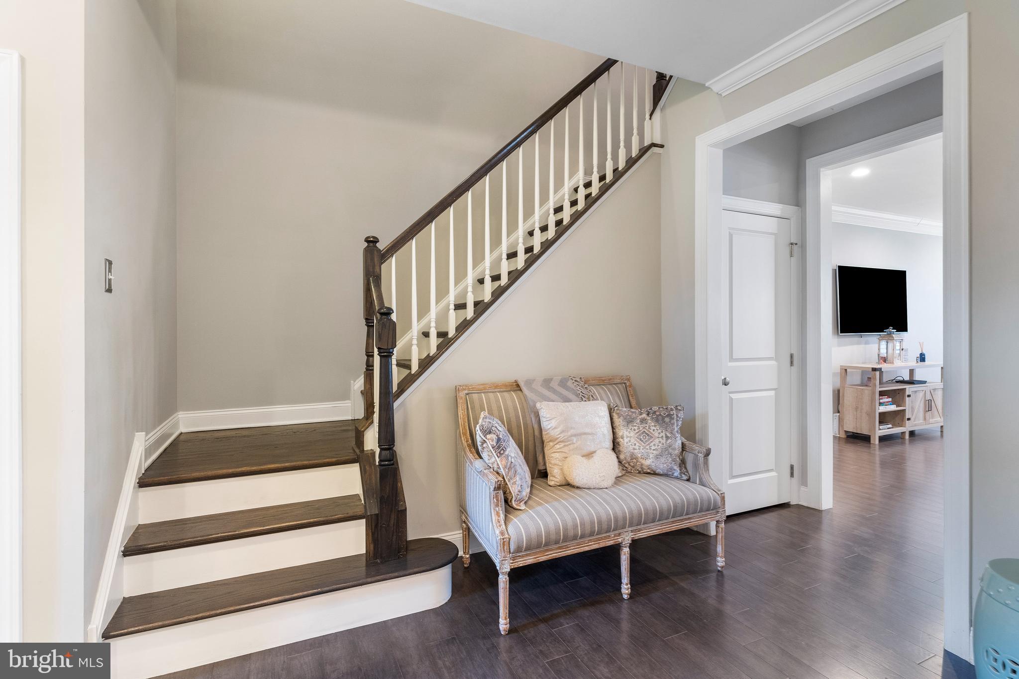 OAKS AT LAFAYETTE HILL - Residential