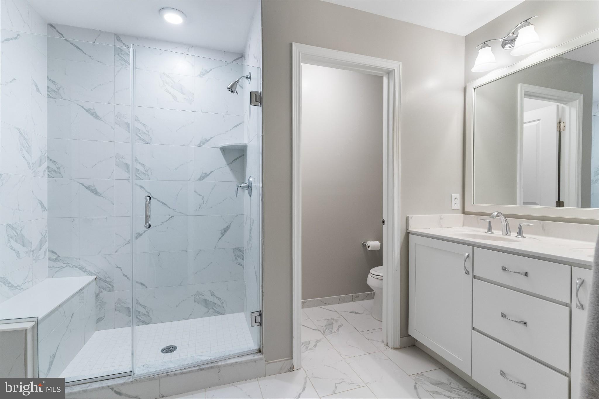 OAKS AT LAFAYETTE HILL - Residential