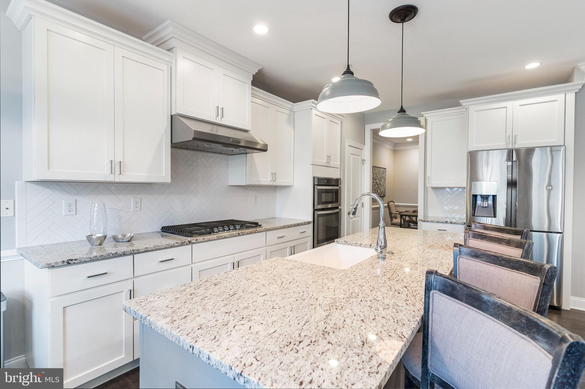 OAKS AT LAFAYETTE HILL - Residential