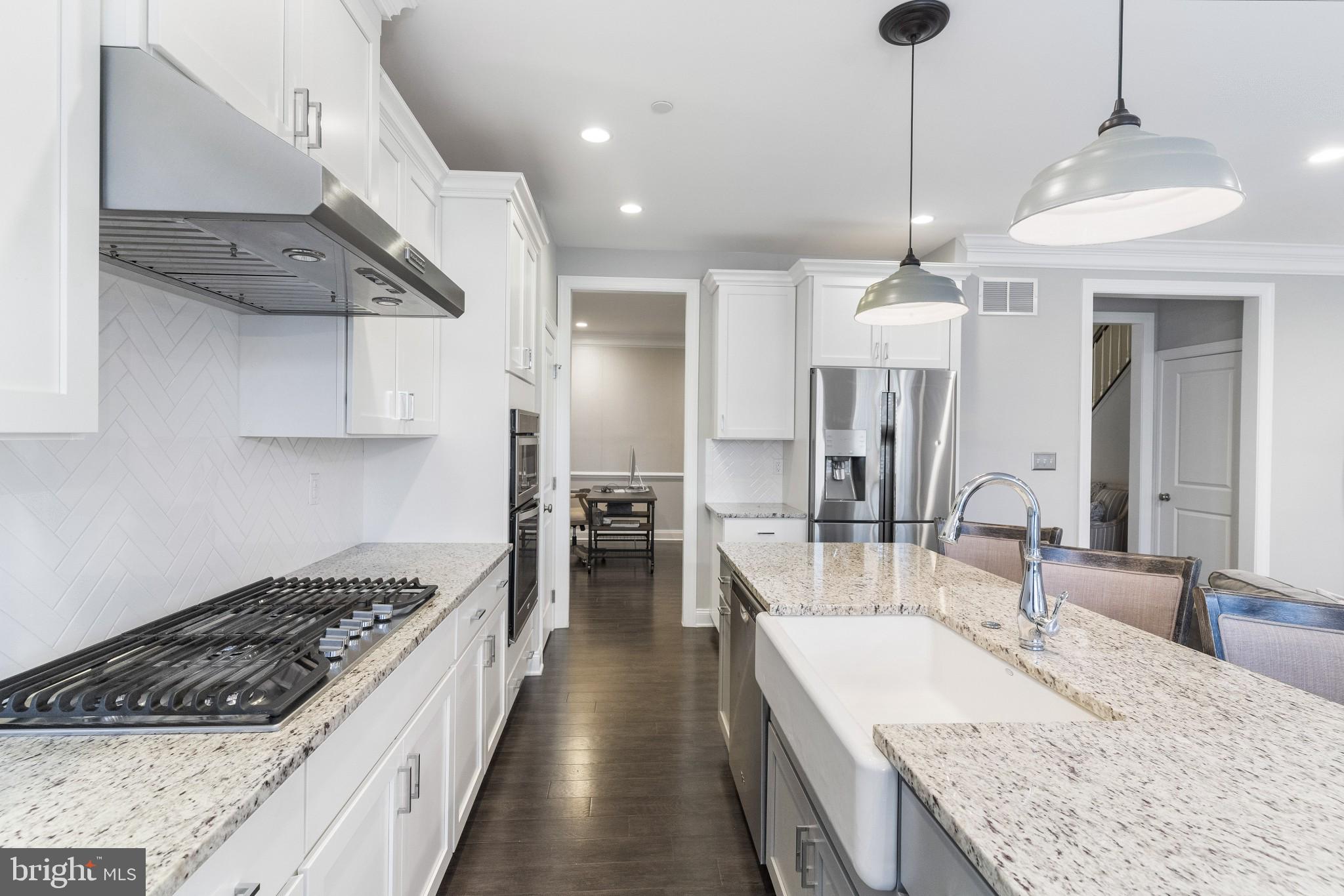 OAKS AT LAFAYETTE HILL - Residential