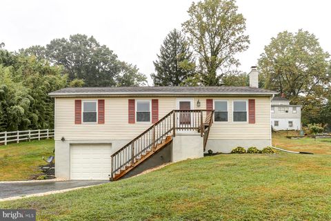 Photo of 209 E Mohler Church Road, EPHRATA, PA 17522 (MLS # PALA2057778)