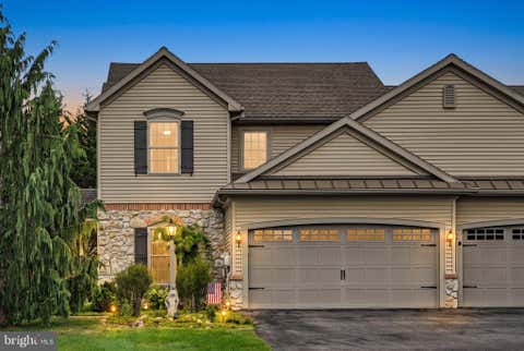 Townhouse For Sale - 812 Briar Edge Ct Ct<br/> LEBANON, PA 17046