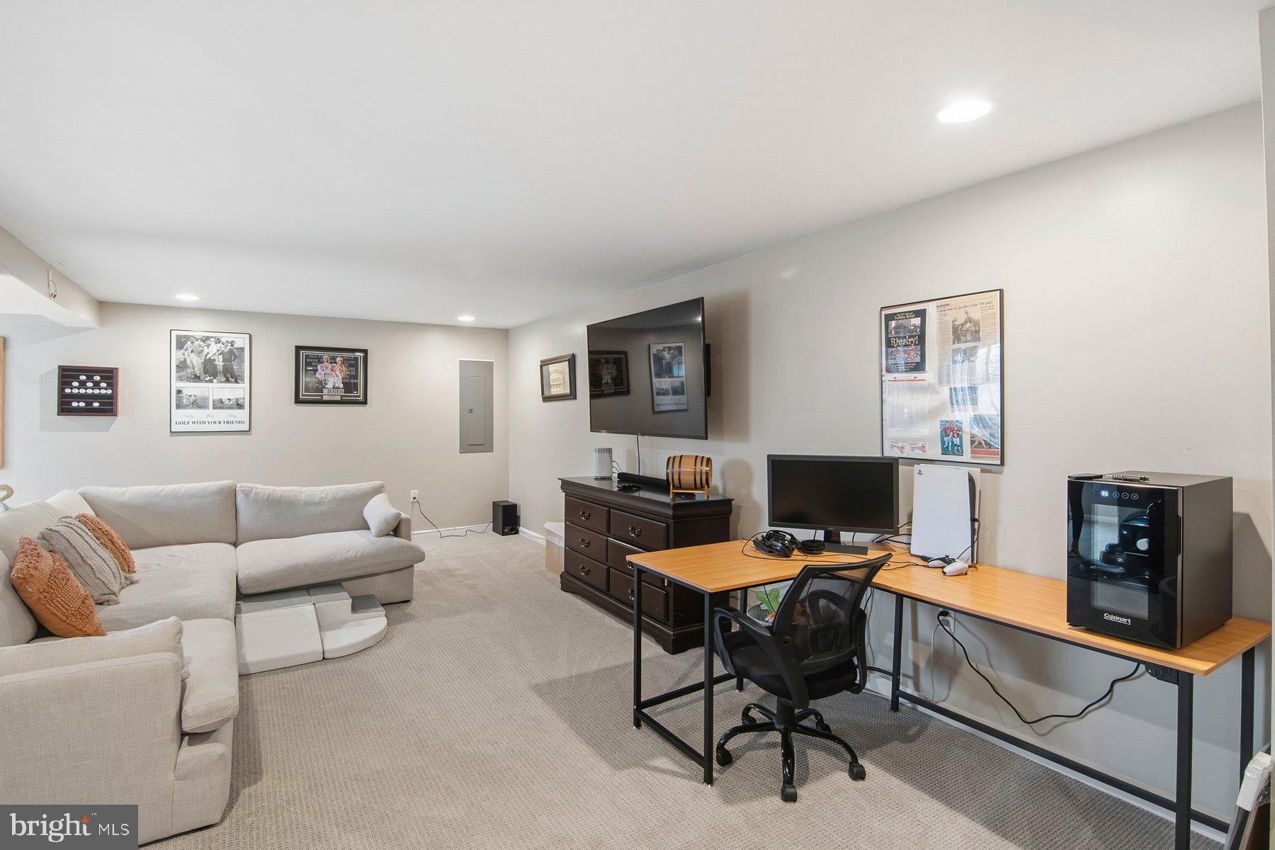 PARKVILLE/CARNEY - Residential