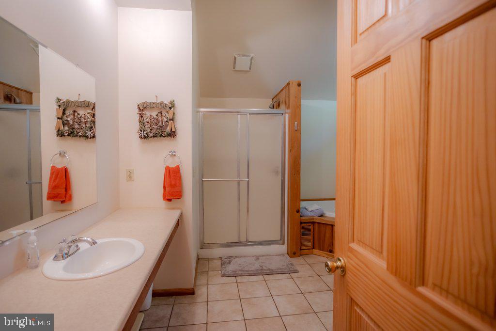 ALPINE LAKE RESORT - Residential