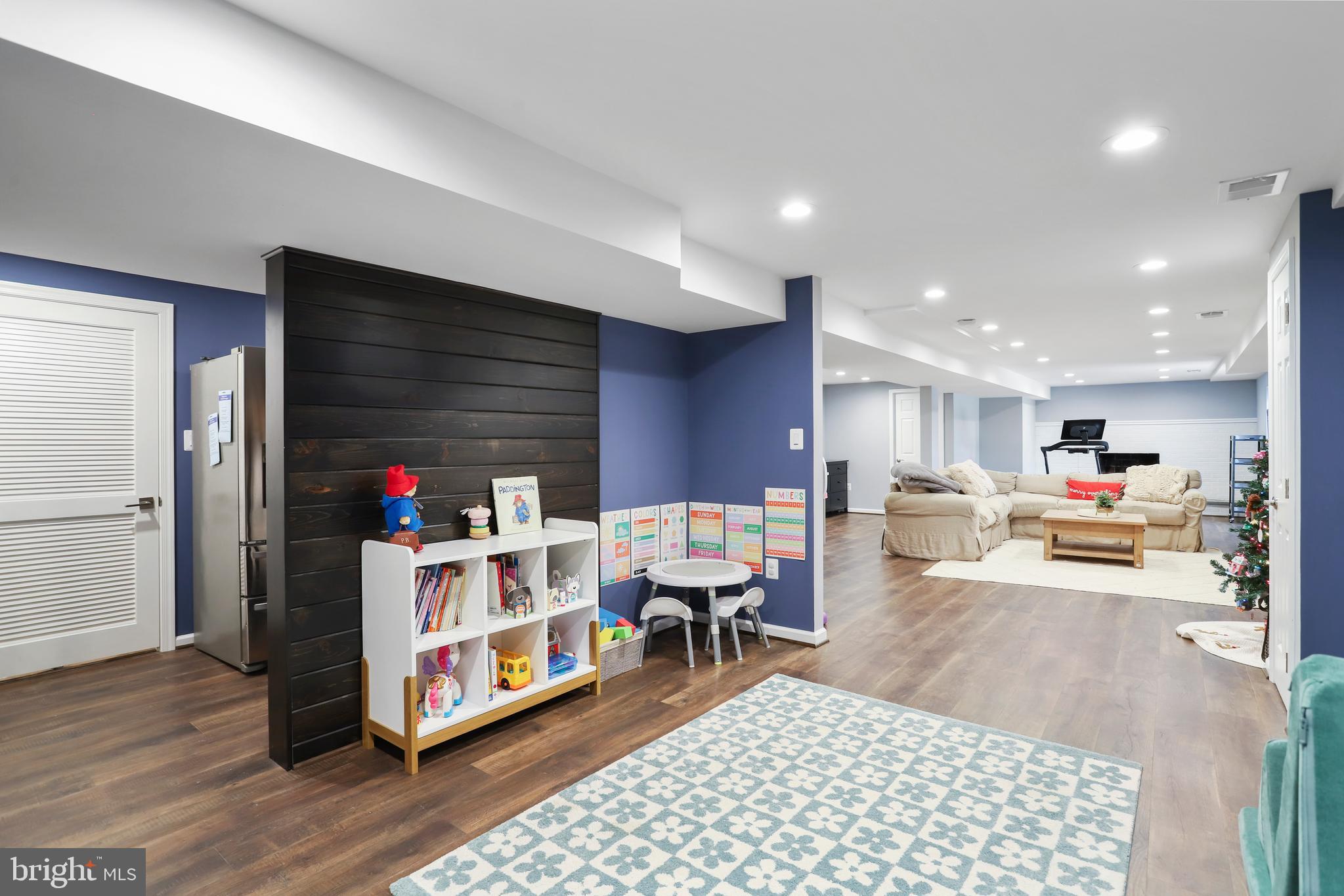 MEADOWBROOK ESTATES - Residential