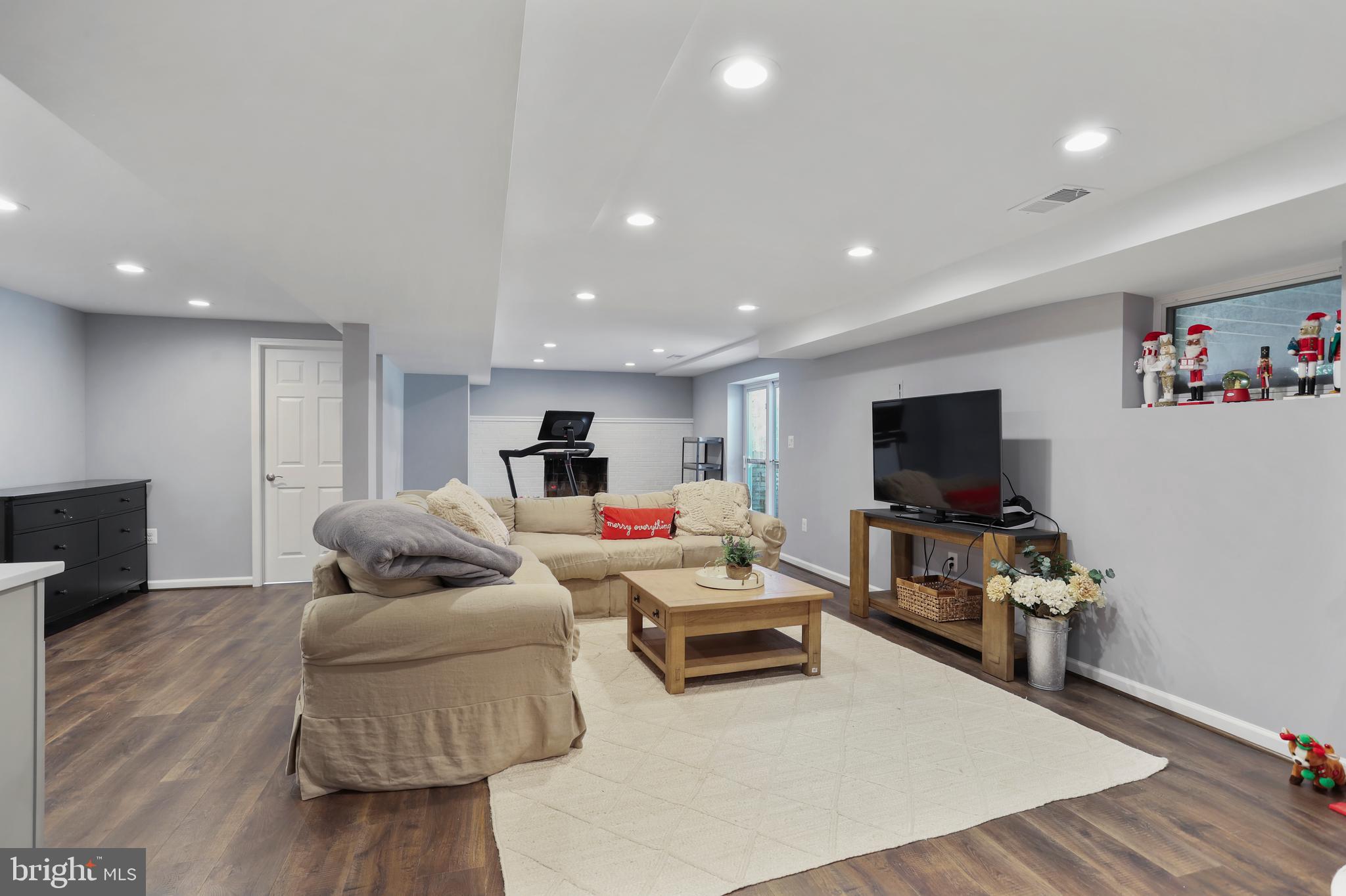 MEADOWBROOK ESTATES - Residential