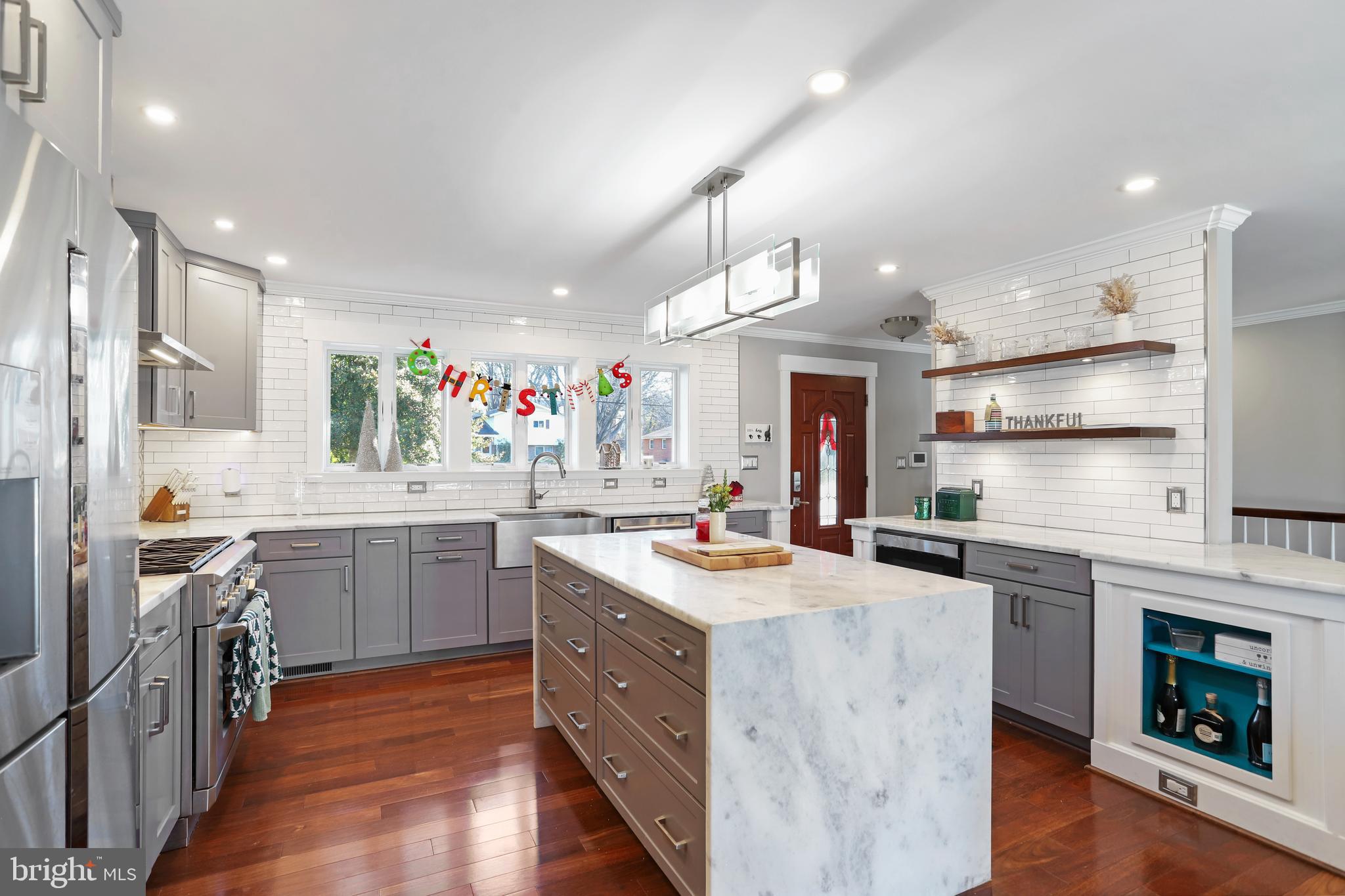 MEADOWBROOK ESTATES - Residential