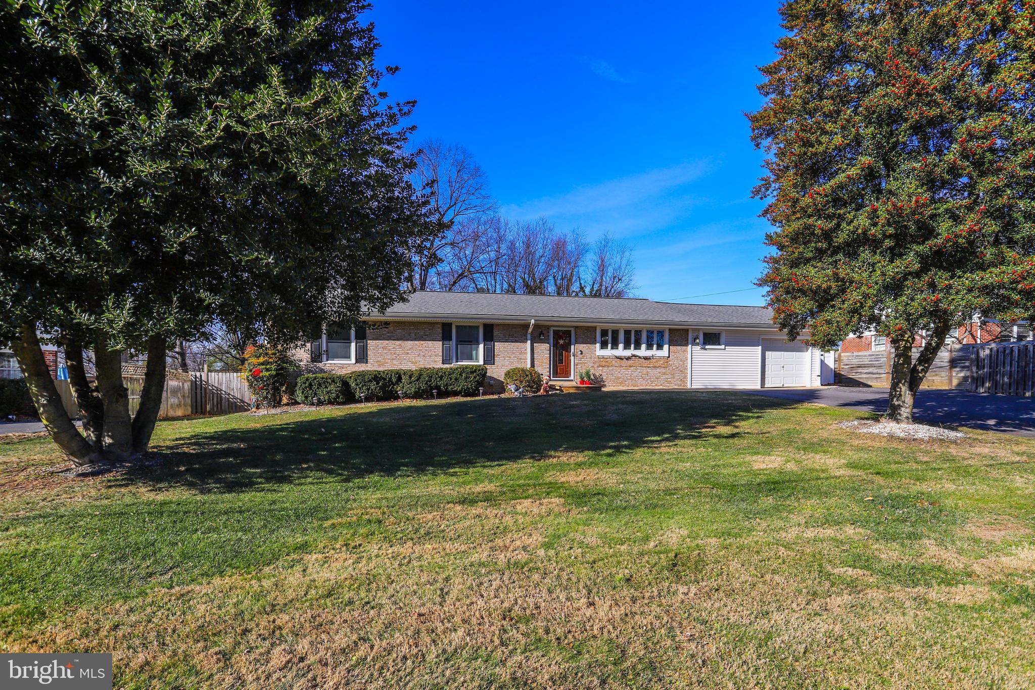 MEADOWBROOK ESTATES - Residential