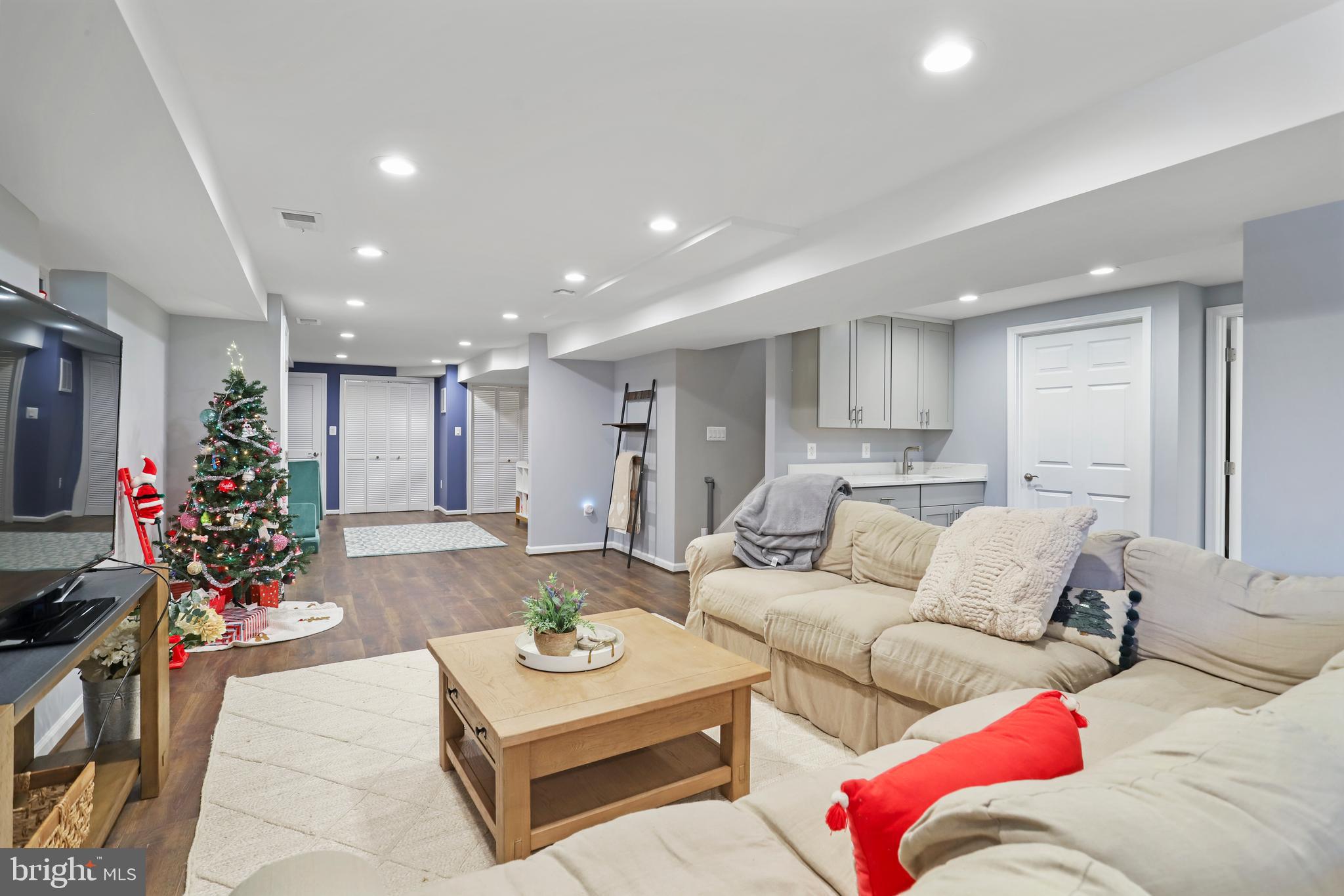 MEADOWBROOK ESTATES - Residential