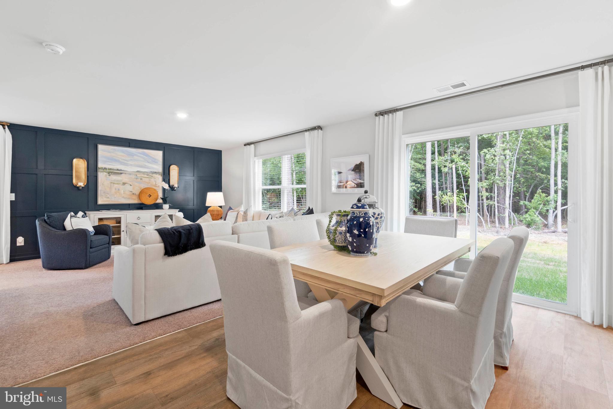 COYOTE RUN - Residential