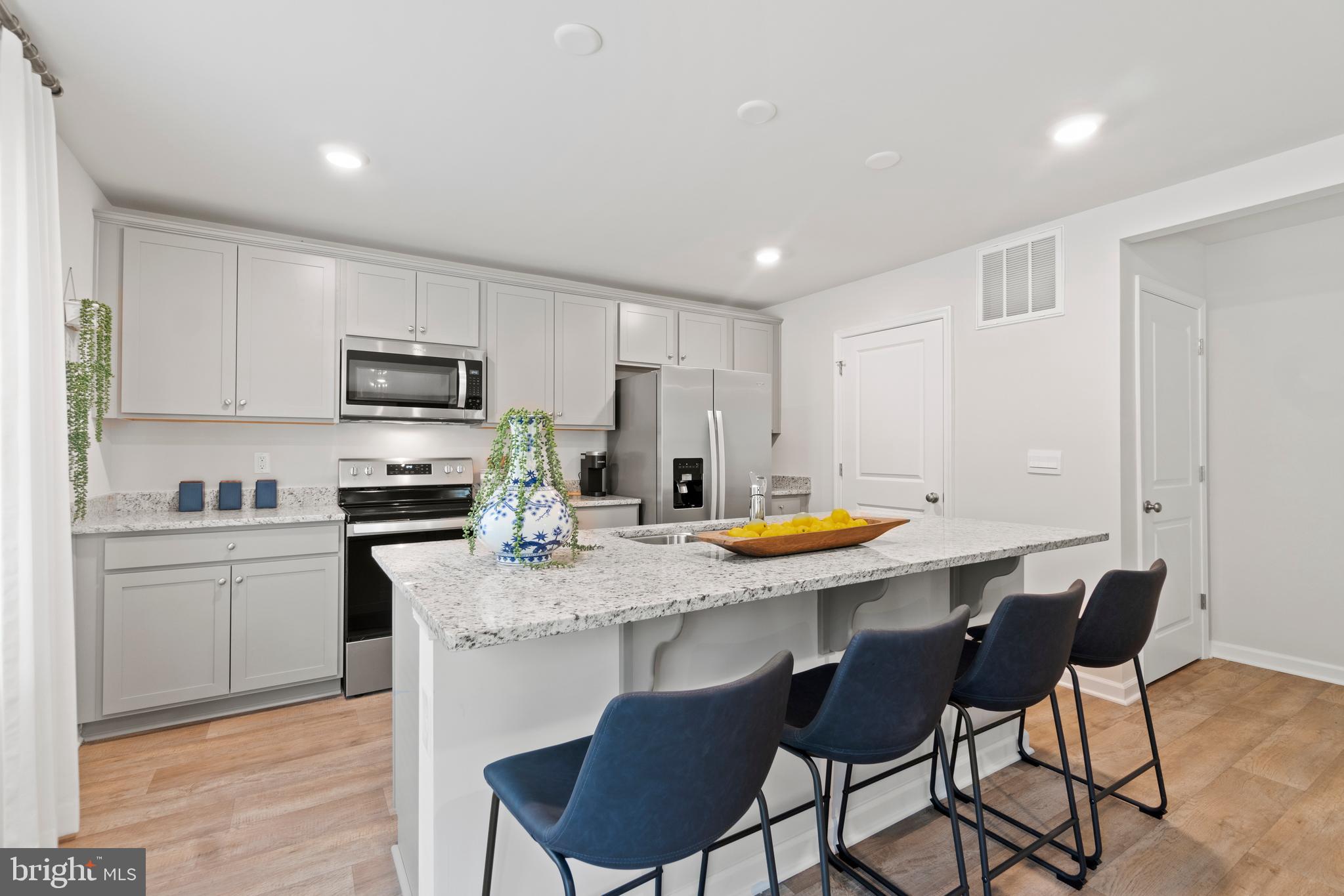 COYOTE RUN - Residential