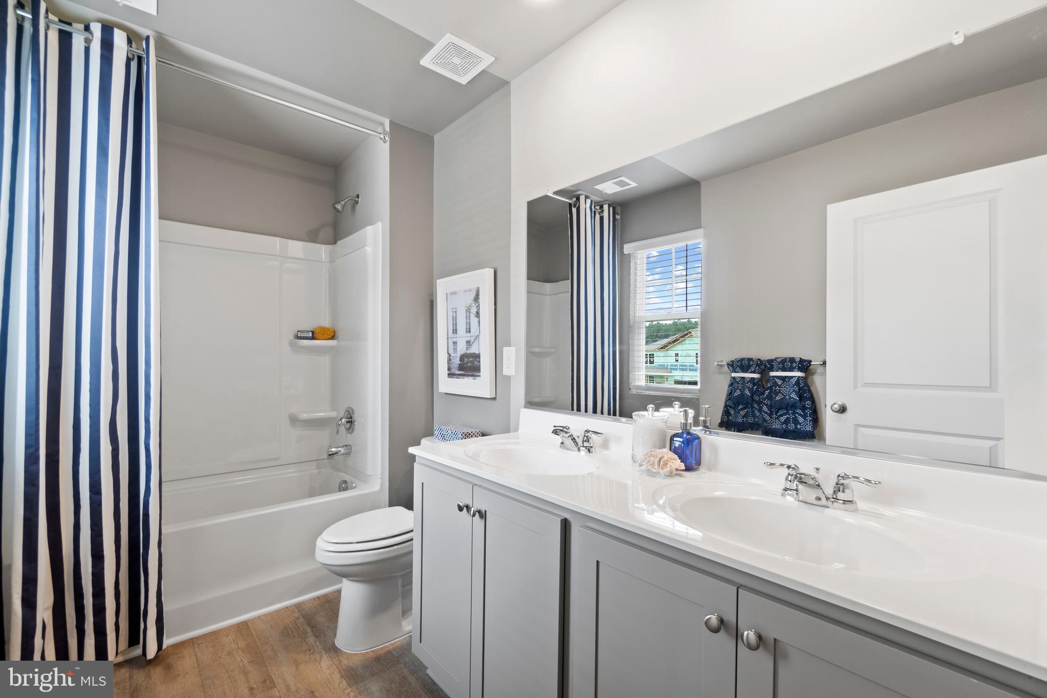 COYOTE RUN - Residential