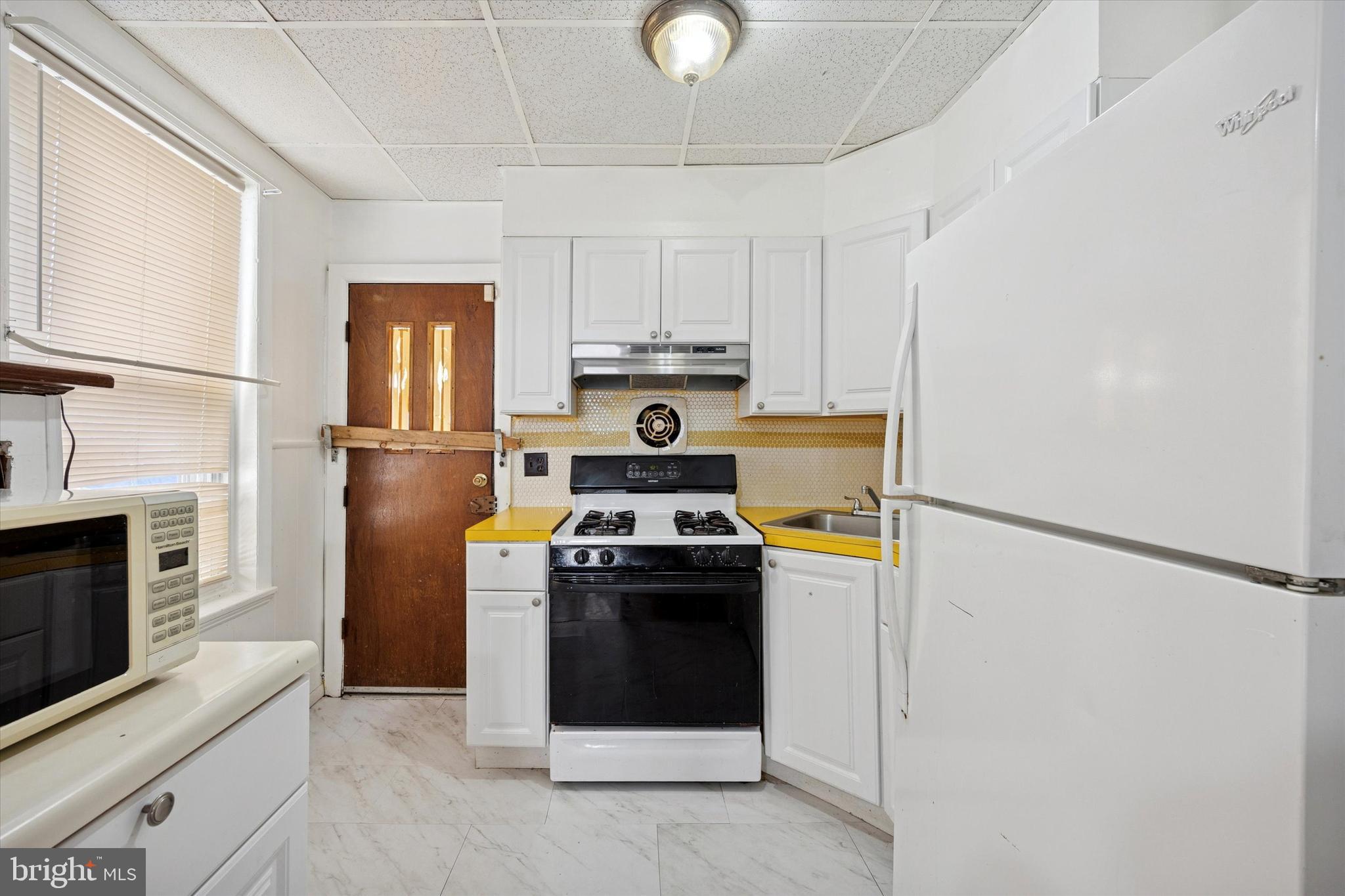 ELMWOOD PARK - Residential