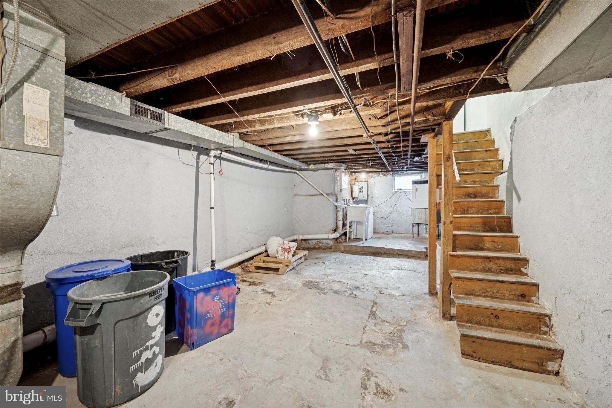 ELMWOOD PARK - Residential