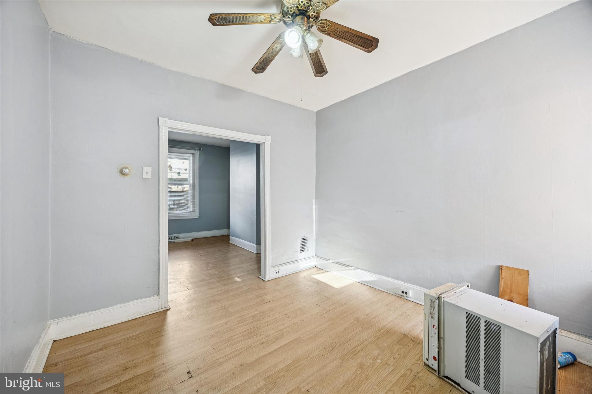 ELMWOOD PARK - Residential