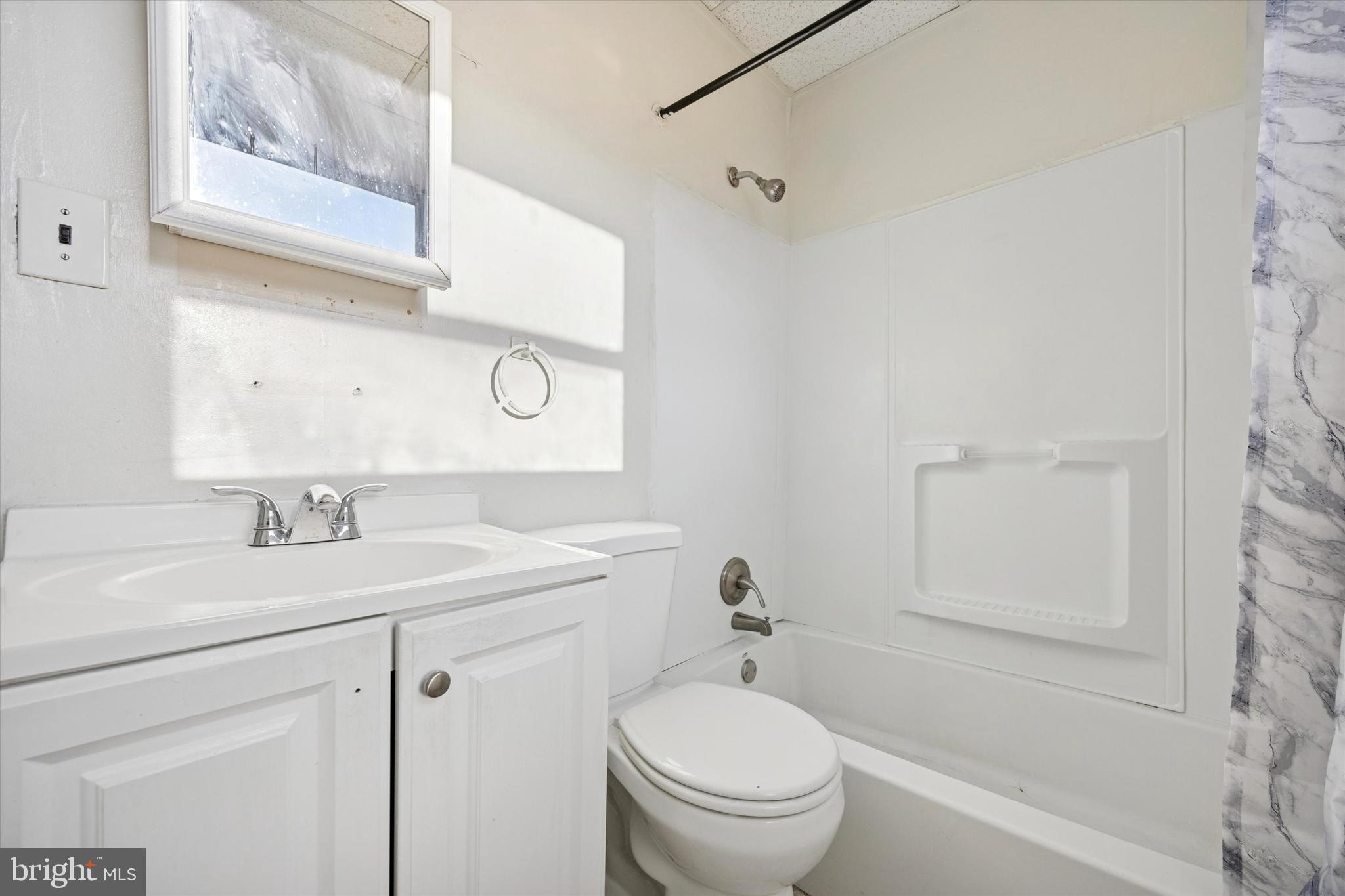 ELMWOOD PARK - Residential