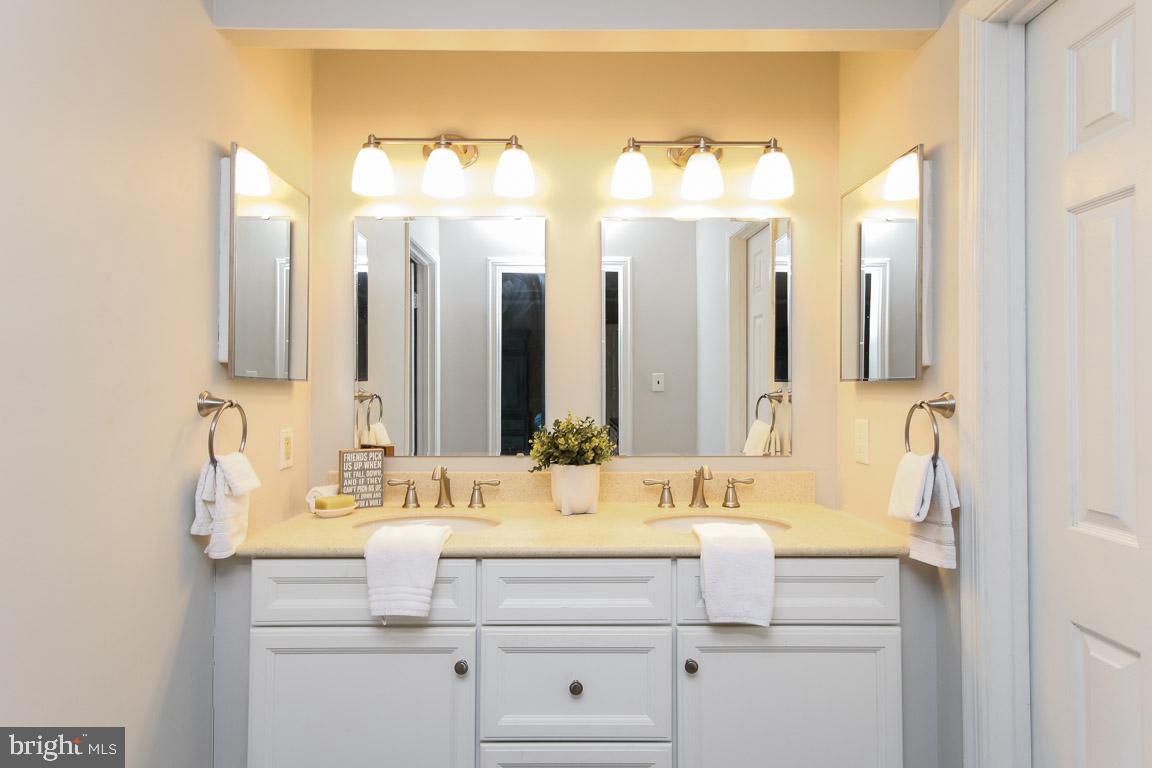 RAVENVIEW - Residential