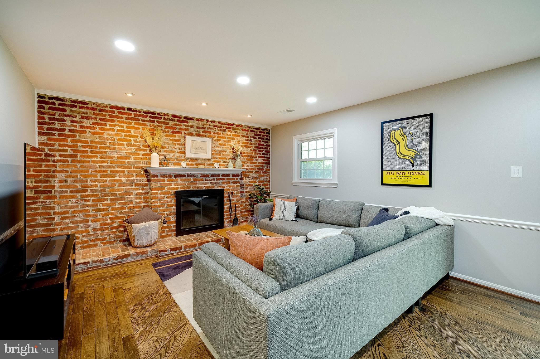 POTOMAC WOODS - Residential