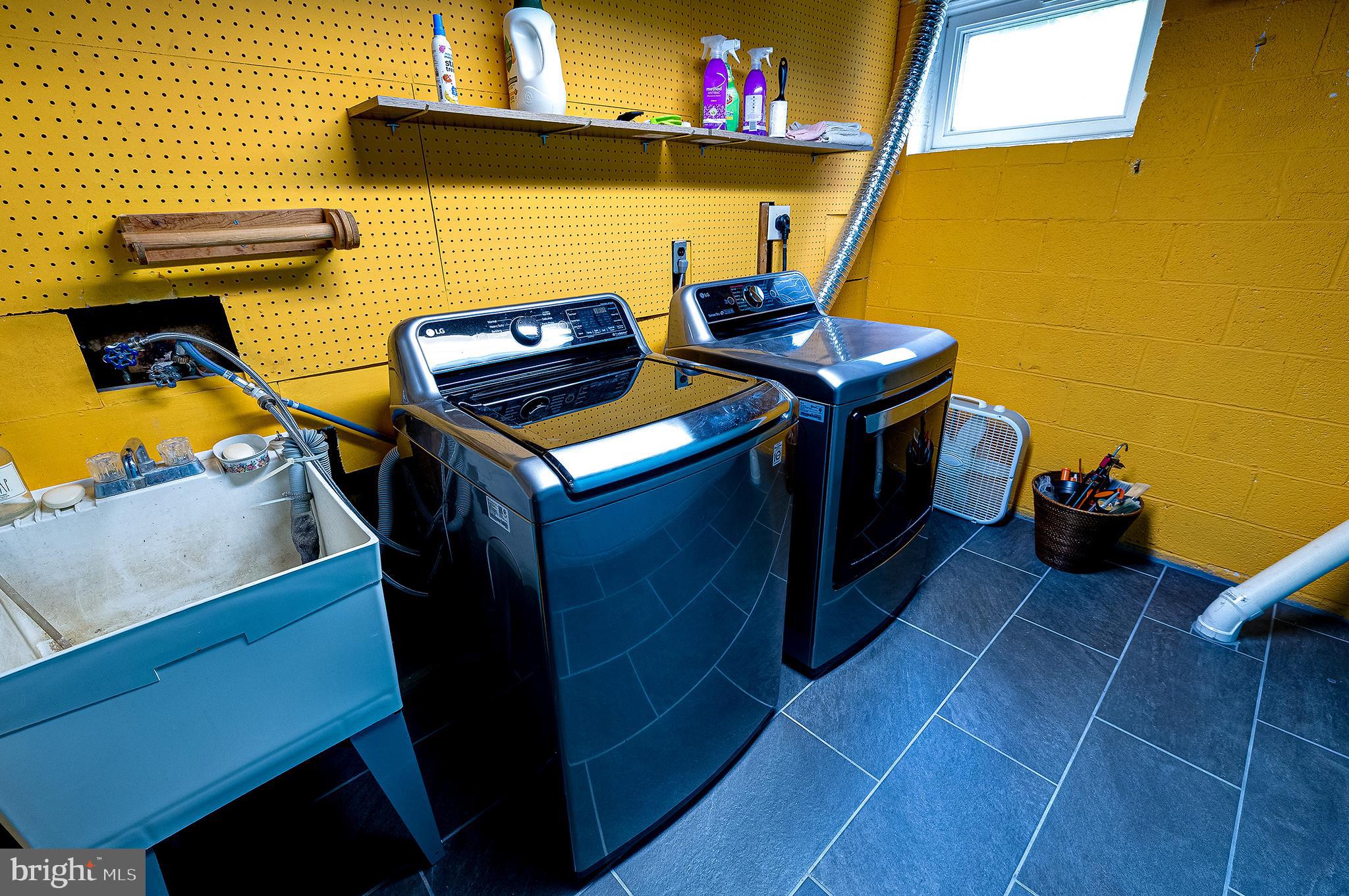 POTOMAC WOODS - Residential