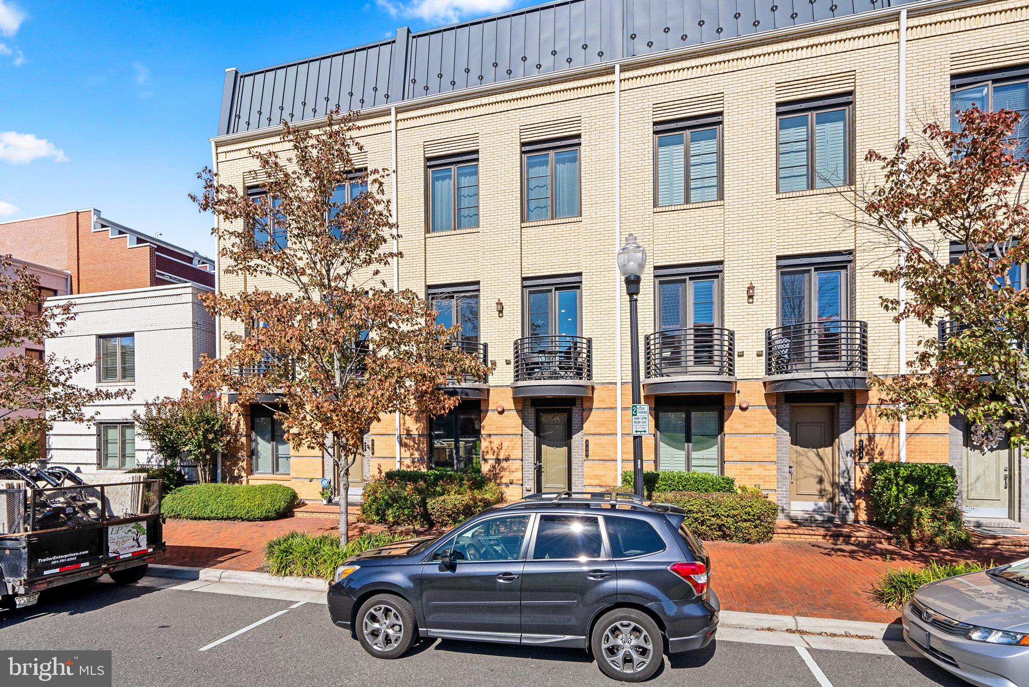 POTOMAC YARD - Residential Lease