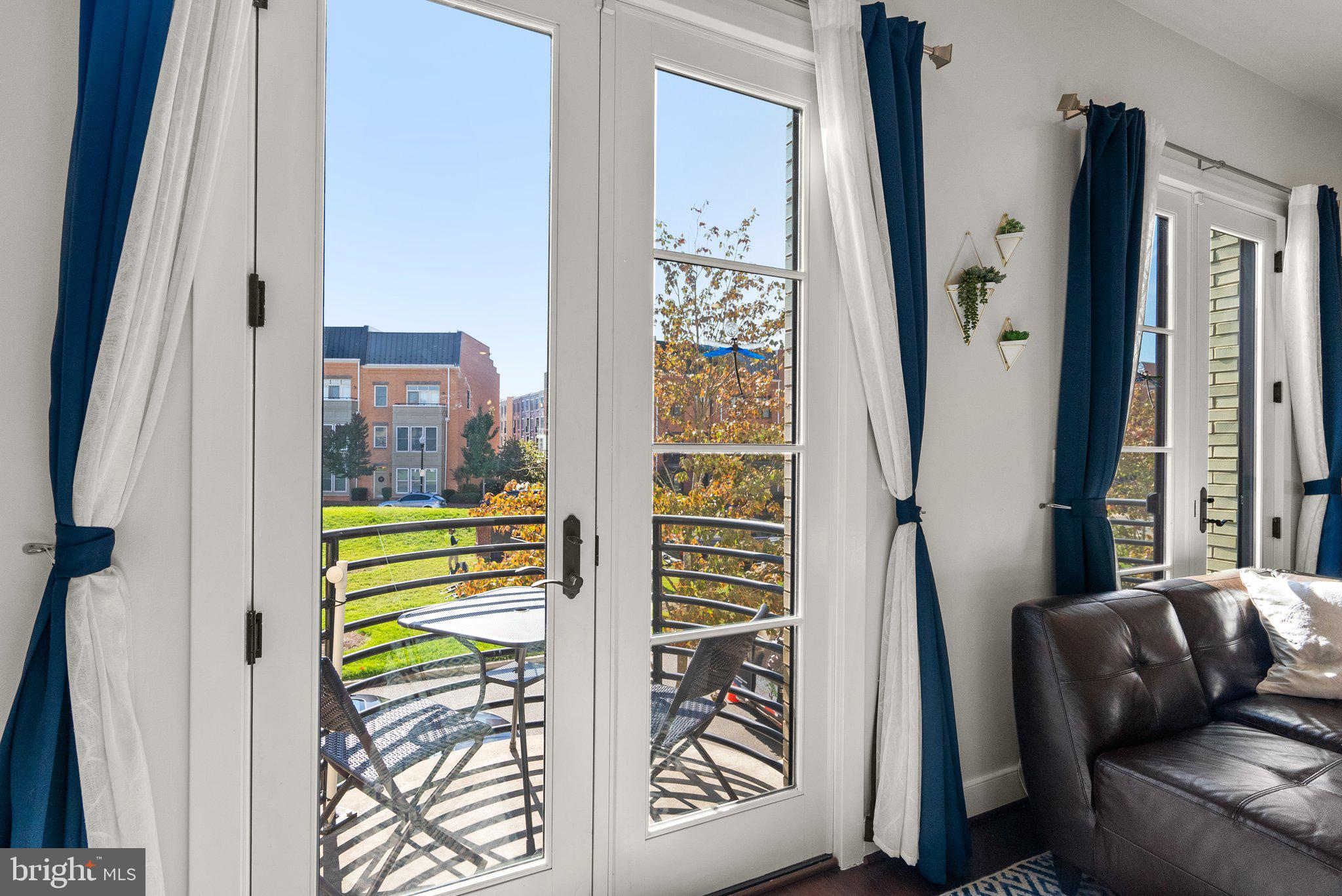 POTOMAC YARD - Residential Lease