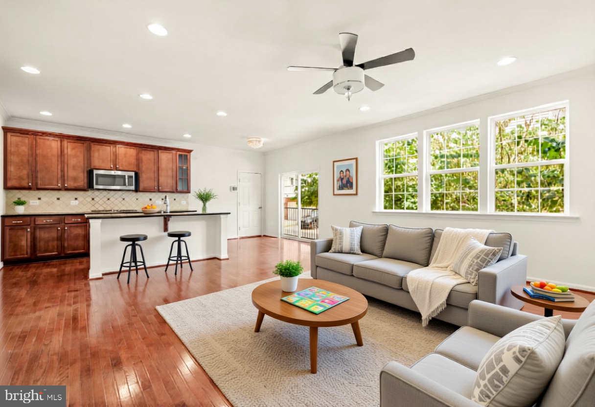 HASTINGS MARKETPLACE - Residential