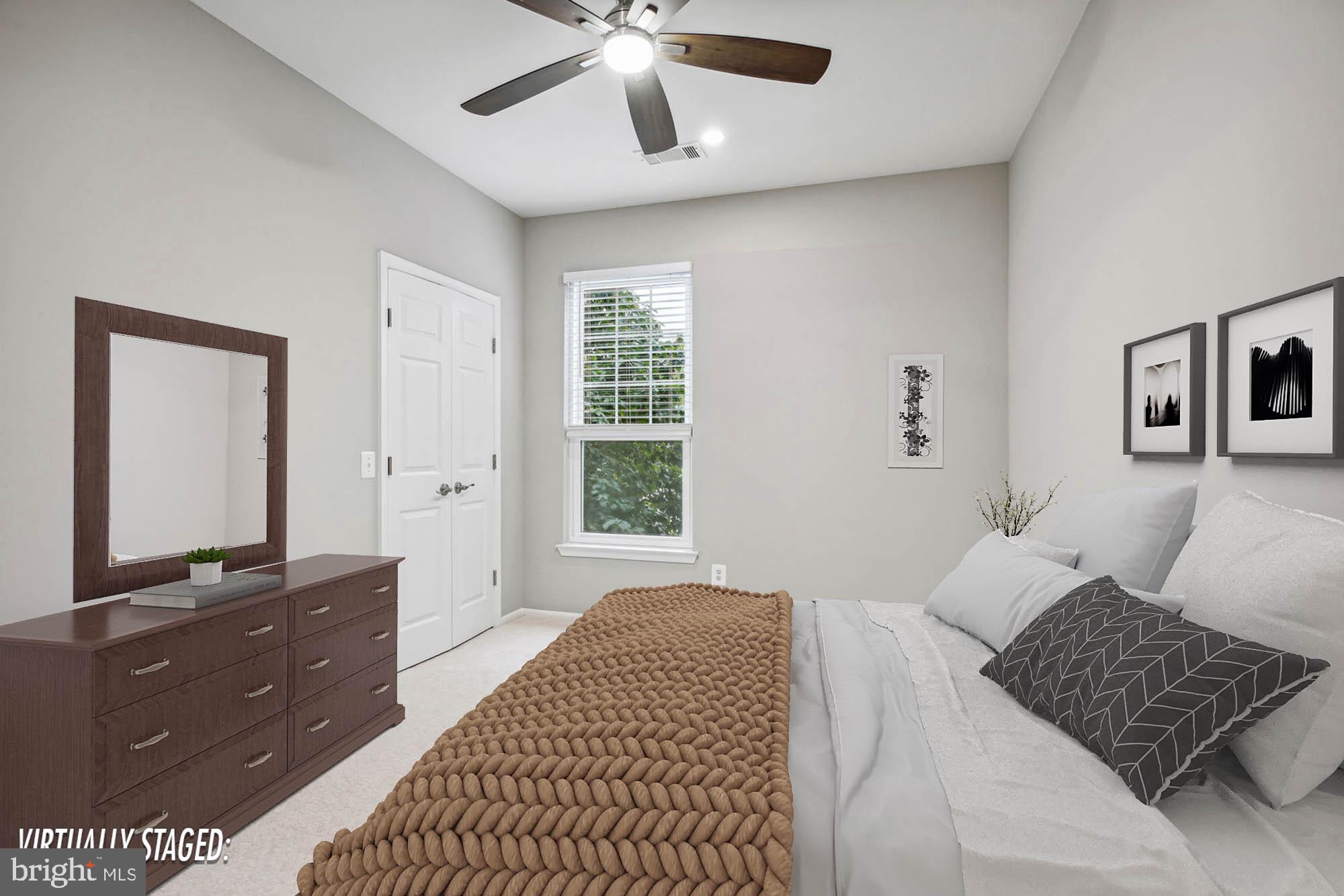 GATES OF MCLEAN - Residential