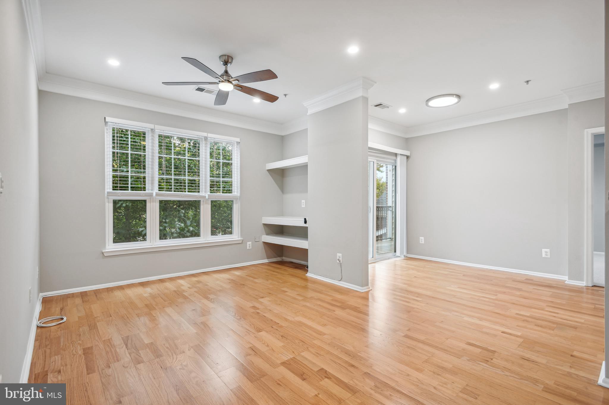 GATES OF MCLEAN - Residential