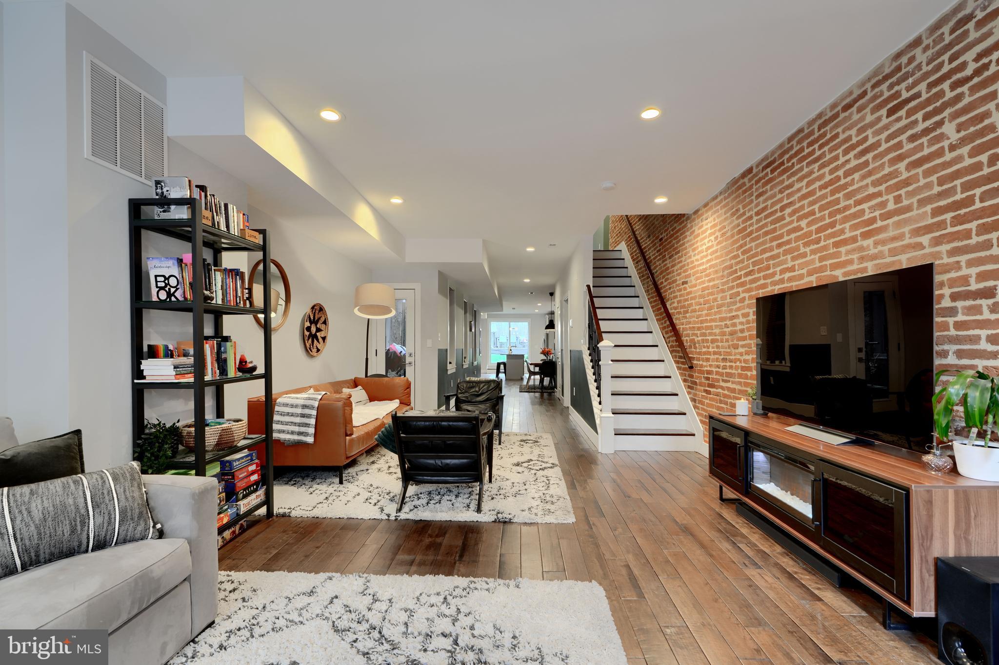 UPPER FELLS POINT - Residential