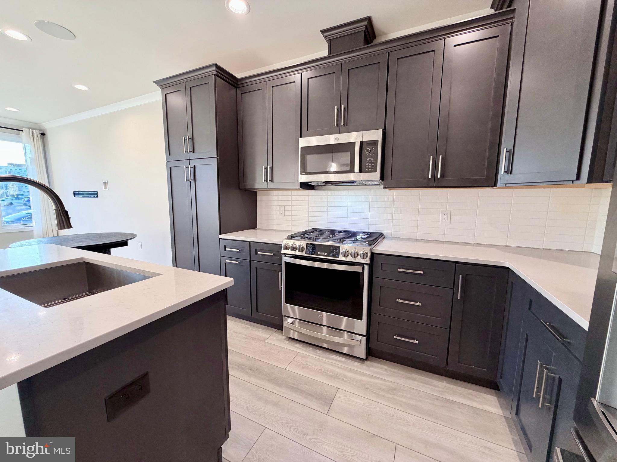 NORTHBANK - Residential