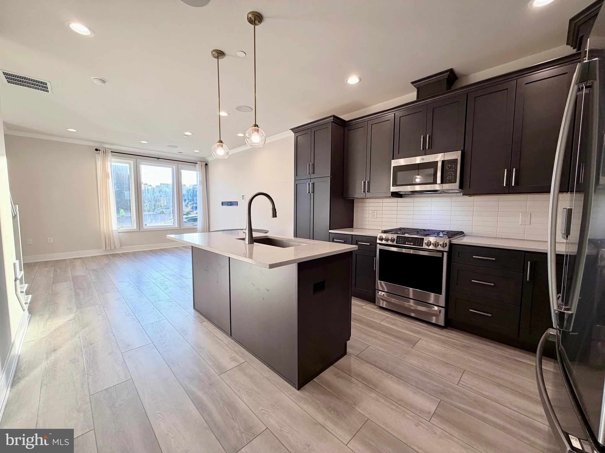 NORTHBANK - Residential