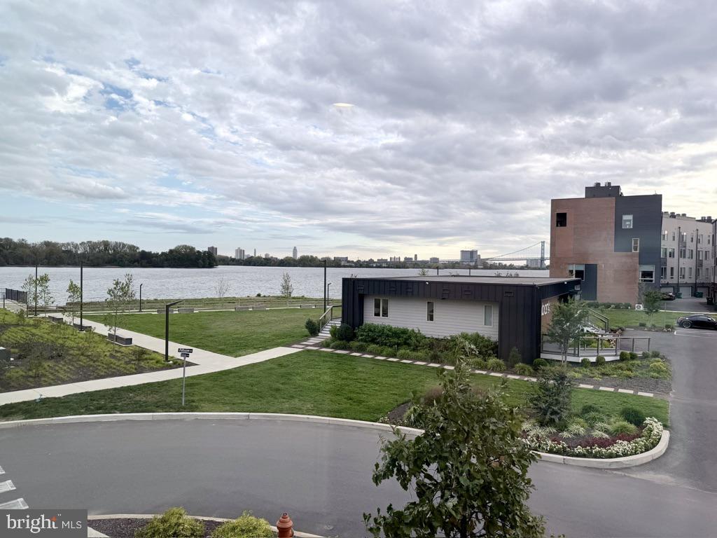 NORTHBANK - Residential