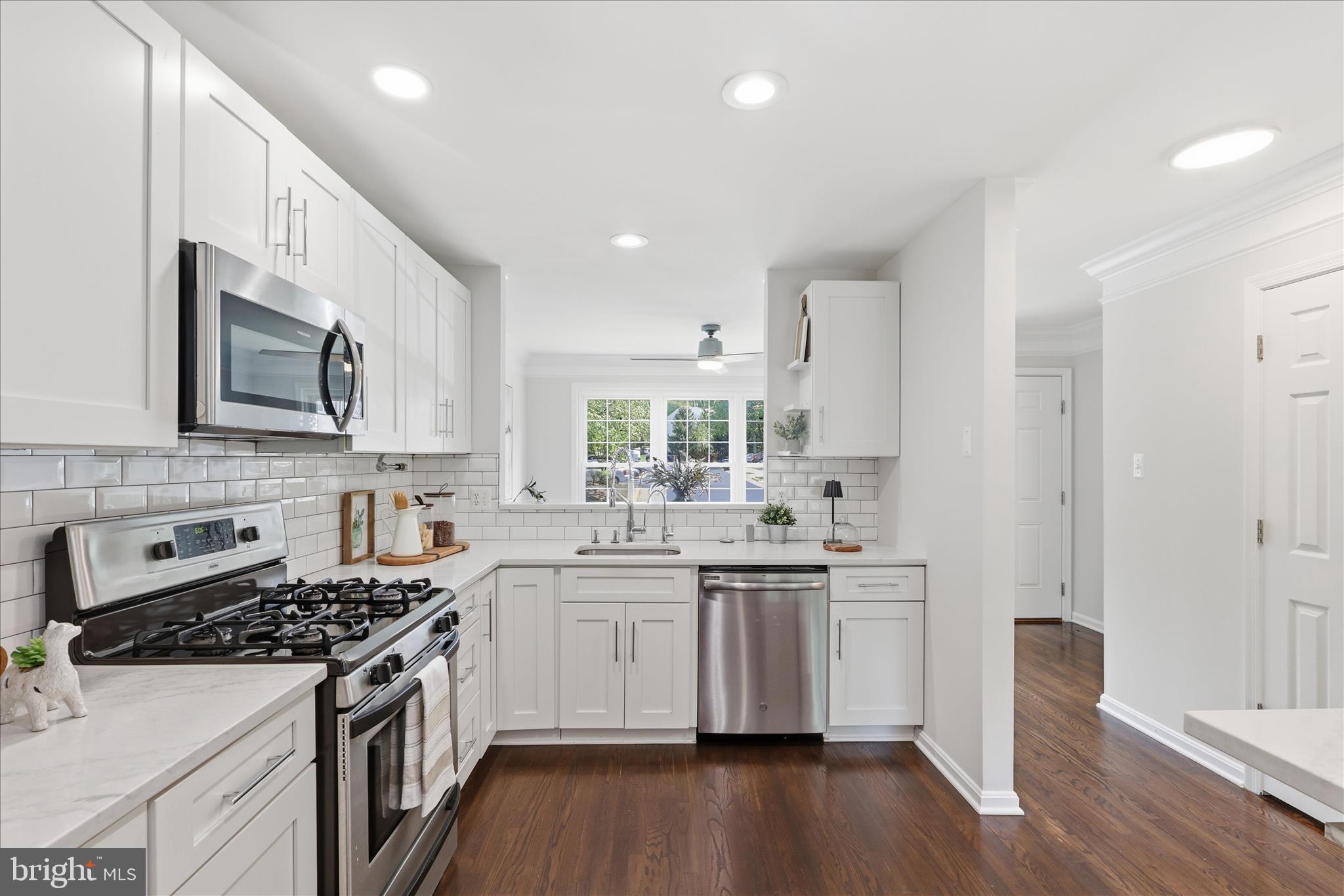 CENTREVILLE GREEN - Residential