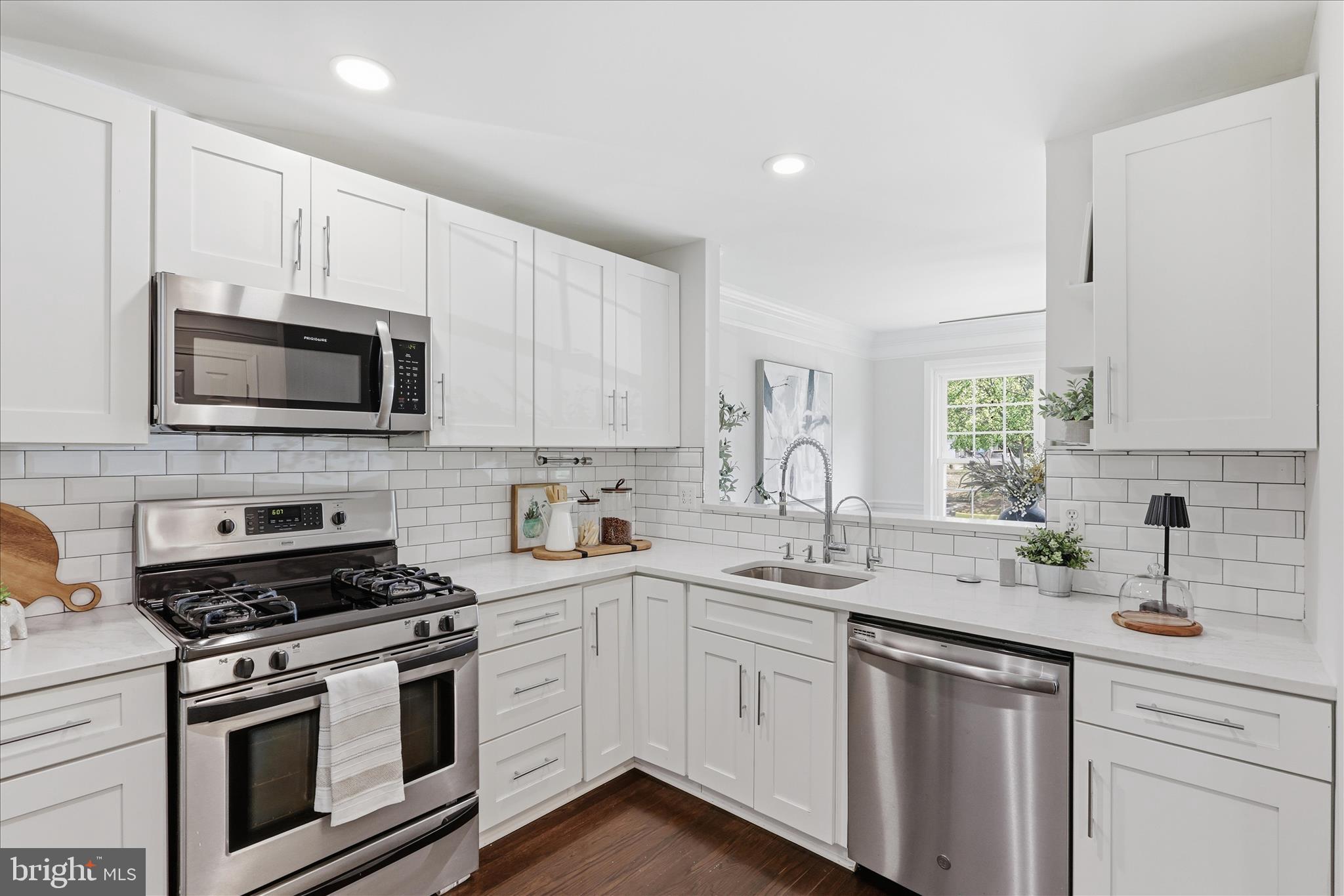 CENTREVILLE GREEN - Residential