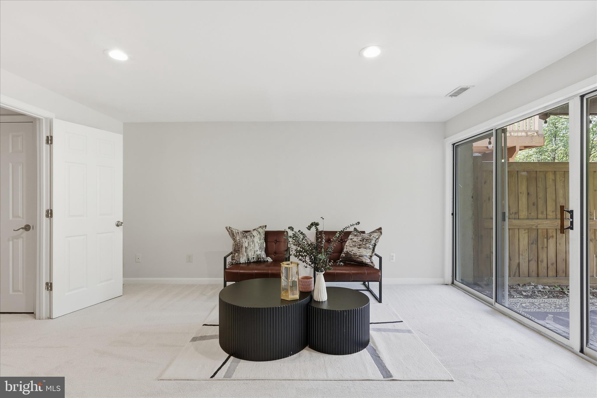 CENTREVILLE GREEN - Residential