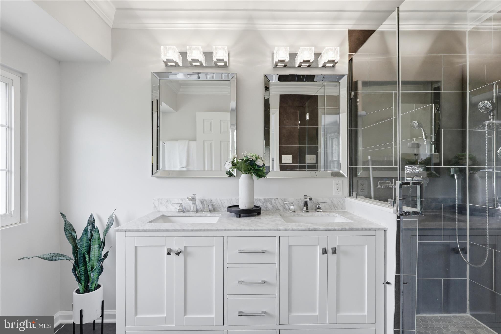 CENTREVILLE GREEN - Residential