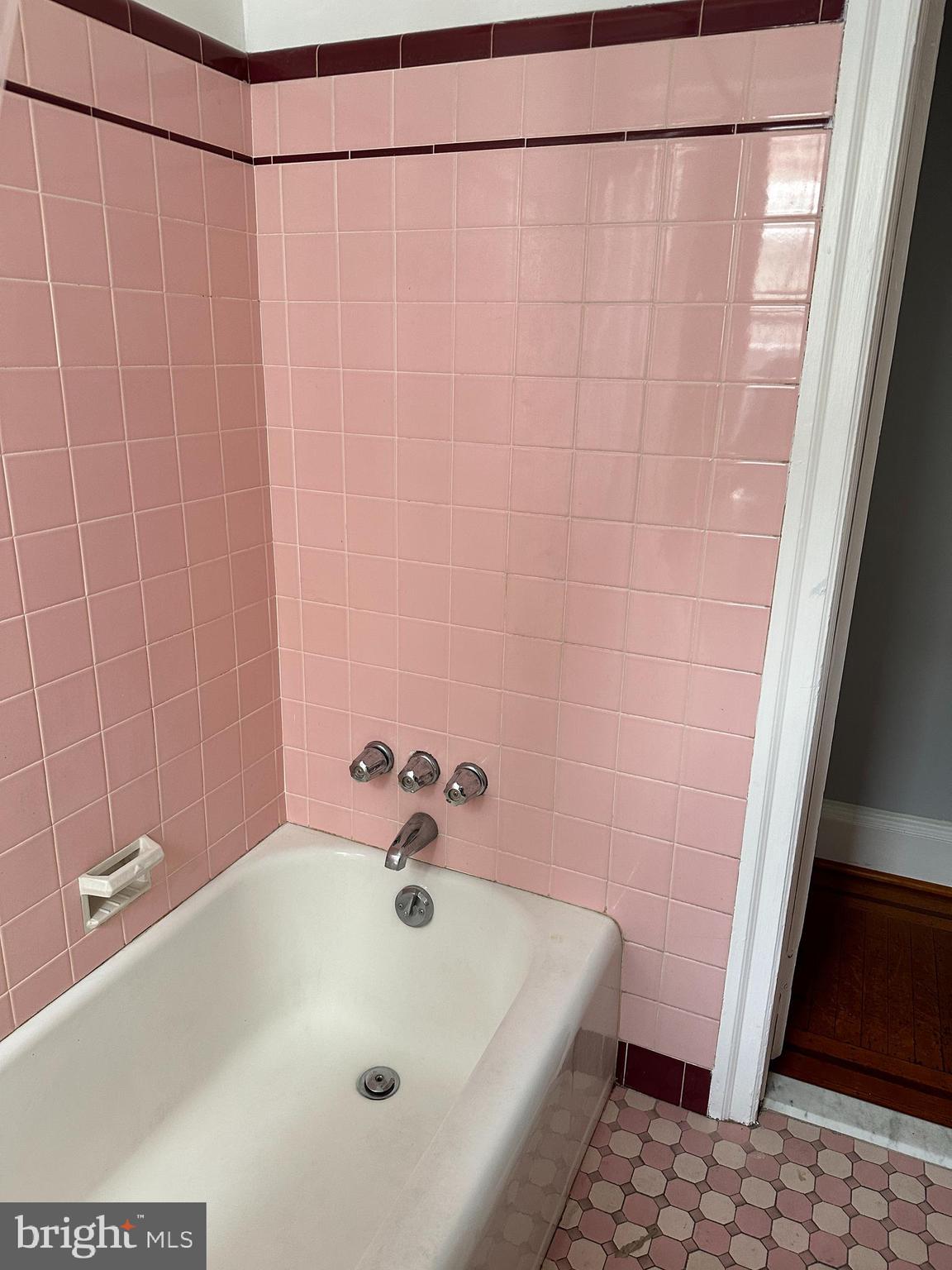 RICHMOND - Residential Lease
